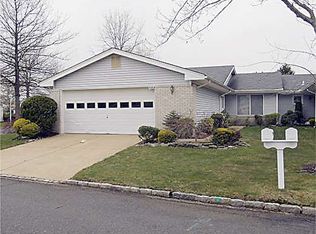 828A Deal Rd, Monroe Township, NJ 08831