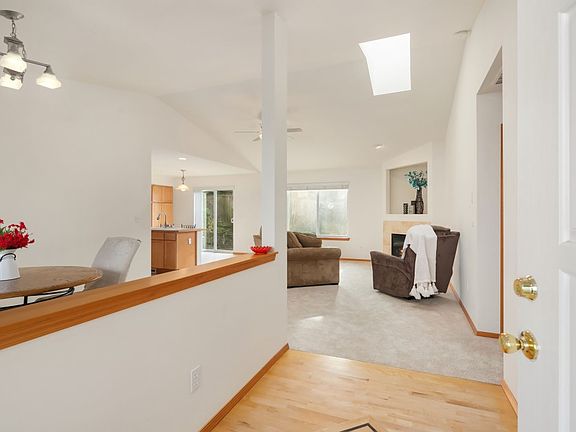 2nd image of 5910 46th St NE