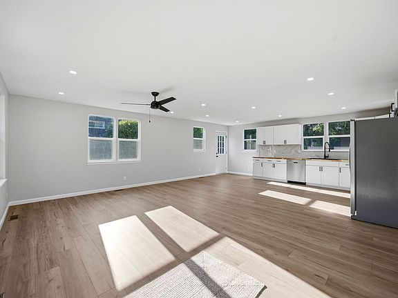 5th image of 12466 W Blanchard Rd