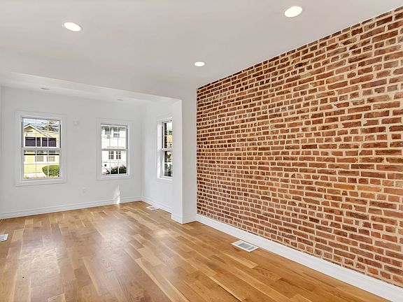 5th image of 16510 120th Ave