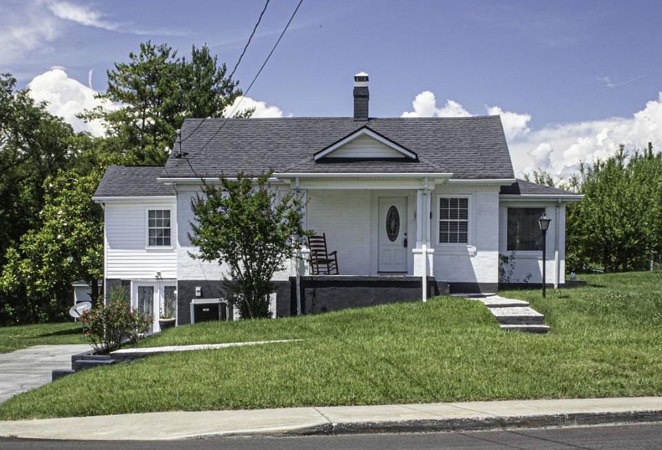 1st image of 1834 Fort Robinson Dr