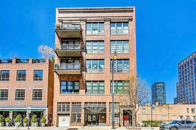 1st image of 1016 W Madison St APT 4S