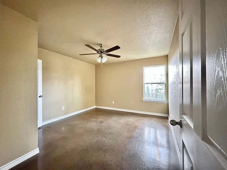 106 W Kathey Rd #B — Photo 4