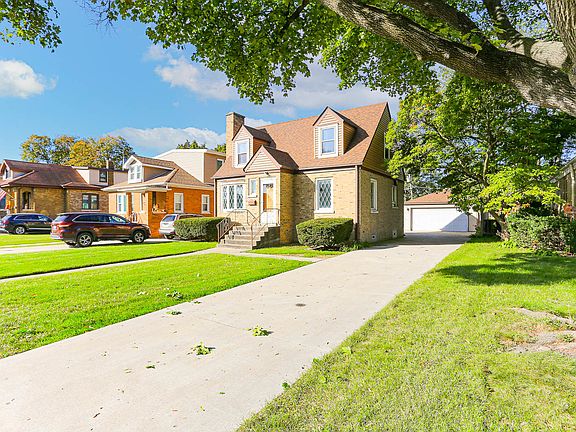 3rd image of 4338 Emerson Ave