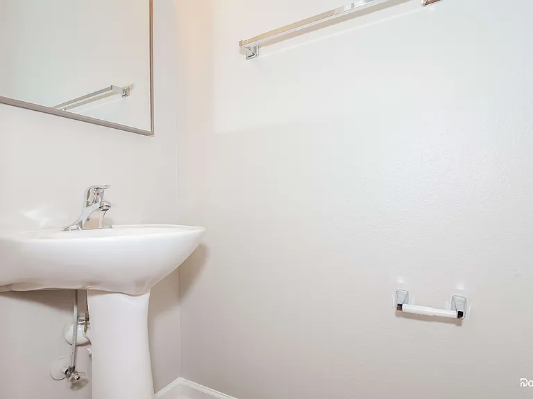 10409 Hugue Way — Photo 13