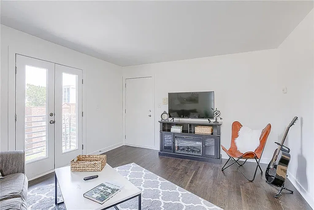 1 bed, $1,250 — Photo 1