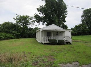 522 Warwick St, Suffolk, VA 23434