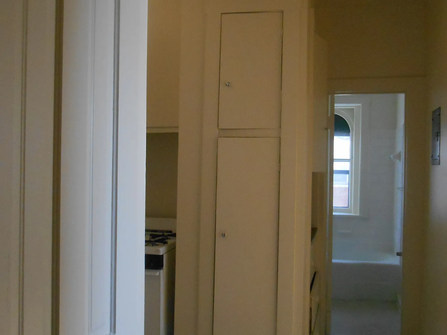 1 bed, 550 sqft, $1,095 — Photo 3
