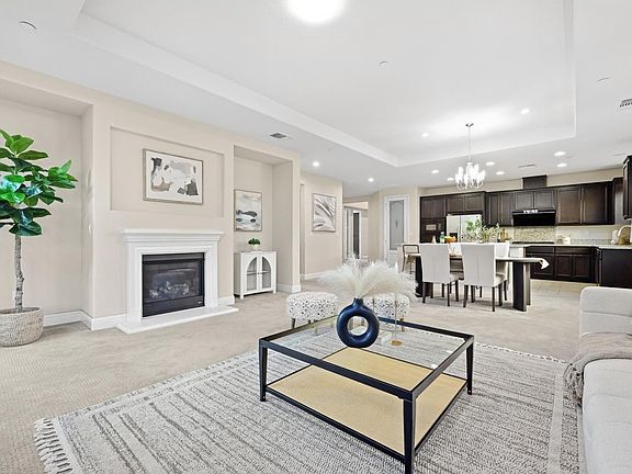 3rd image of 2036 Aragon Dr