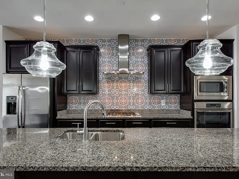 7311 Taylors Hill Ln — Photo 9