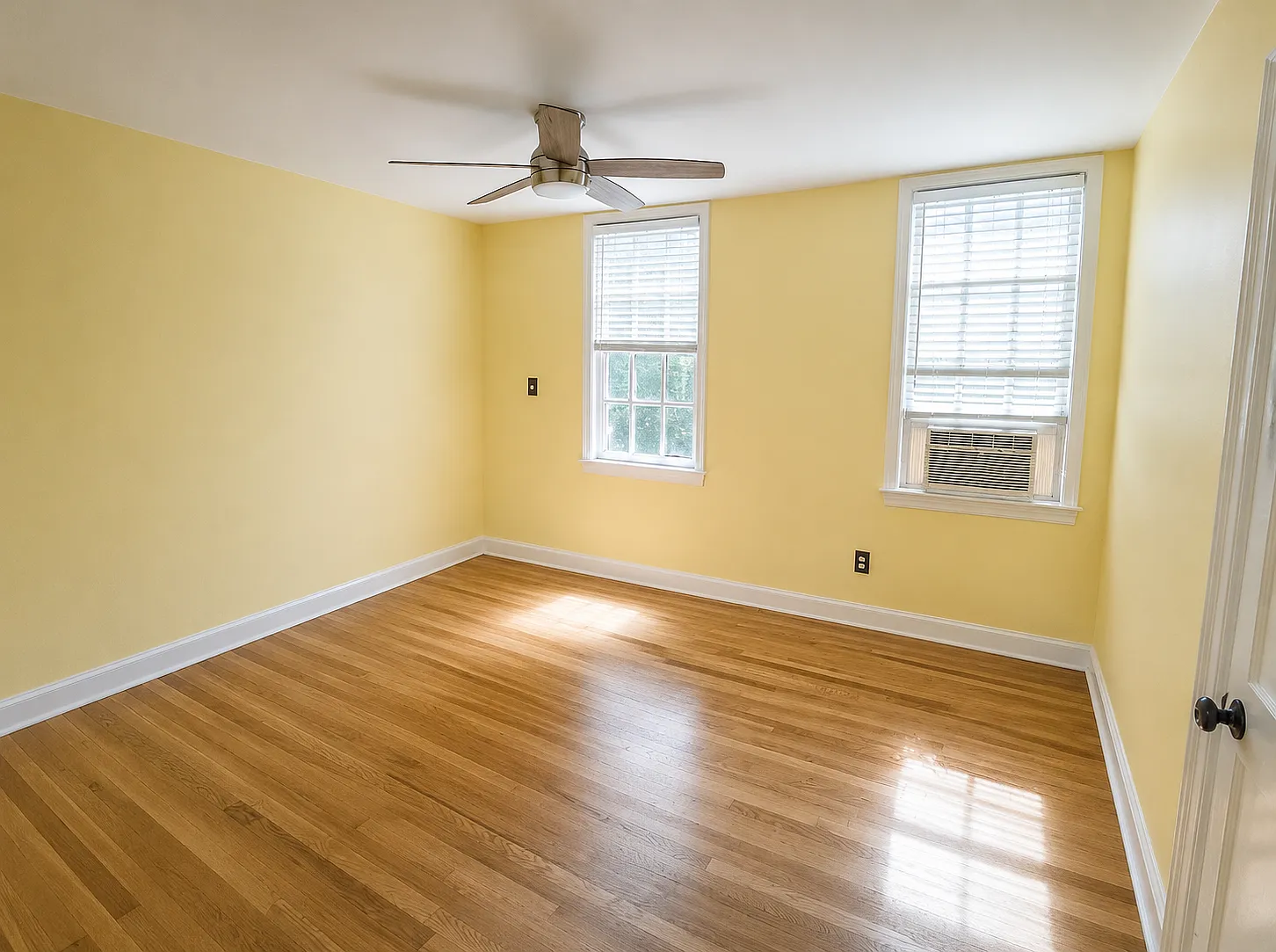 2 bed, 650 sqft, $3,650 — Photo 3
