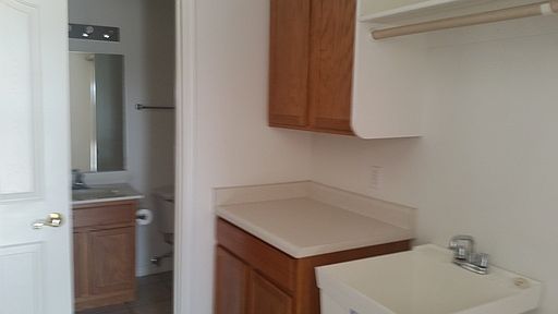 5th image of 2218 Chinook Dr
