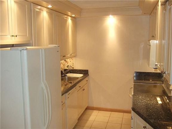 3rd image of 2732 SW Matheson Ave APT 112-E1