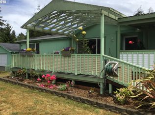 62989 Cicada Ln, Coos Bay, OR 97420