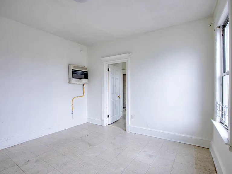 825 Park St #2N — Photo 15
