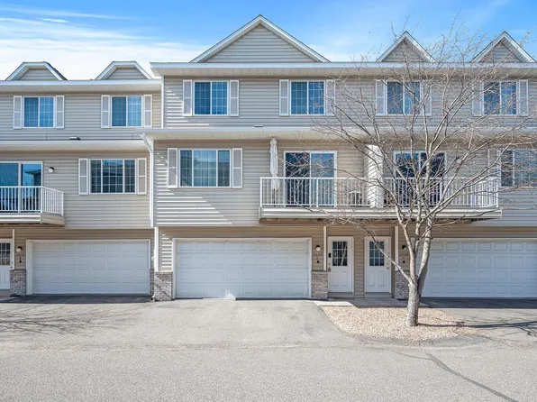 1579 County Road D E Unit J, Maplewood, MN 55109