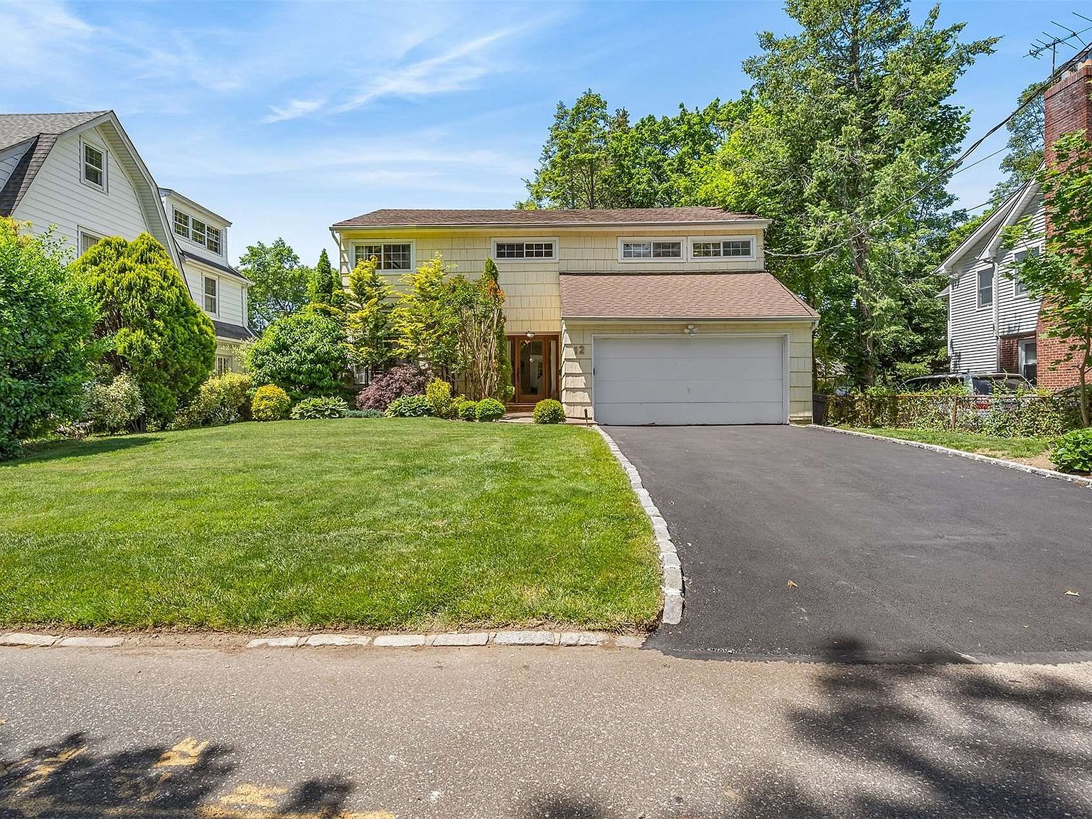 12 Bromley Lane, Great Neck, NY 11023 Zillow