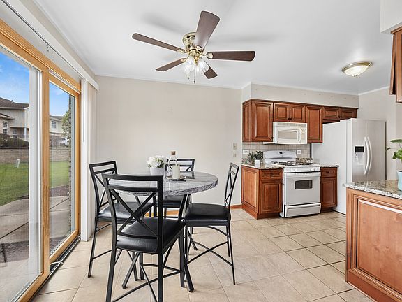 3rd image of 7245 Arbor Ln