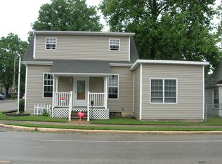 16 W Hanover St, New Baden, IL