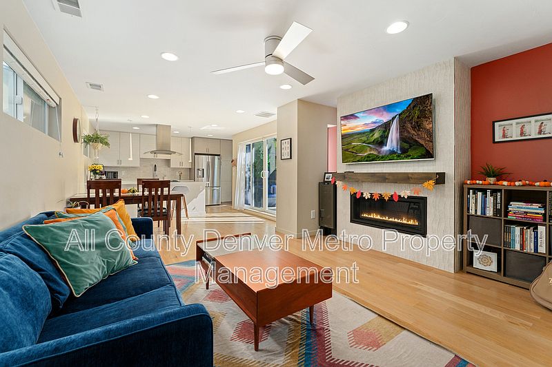 1st image of 1326 Zenobia St