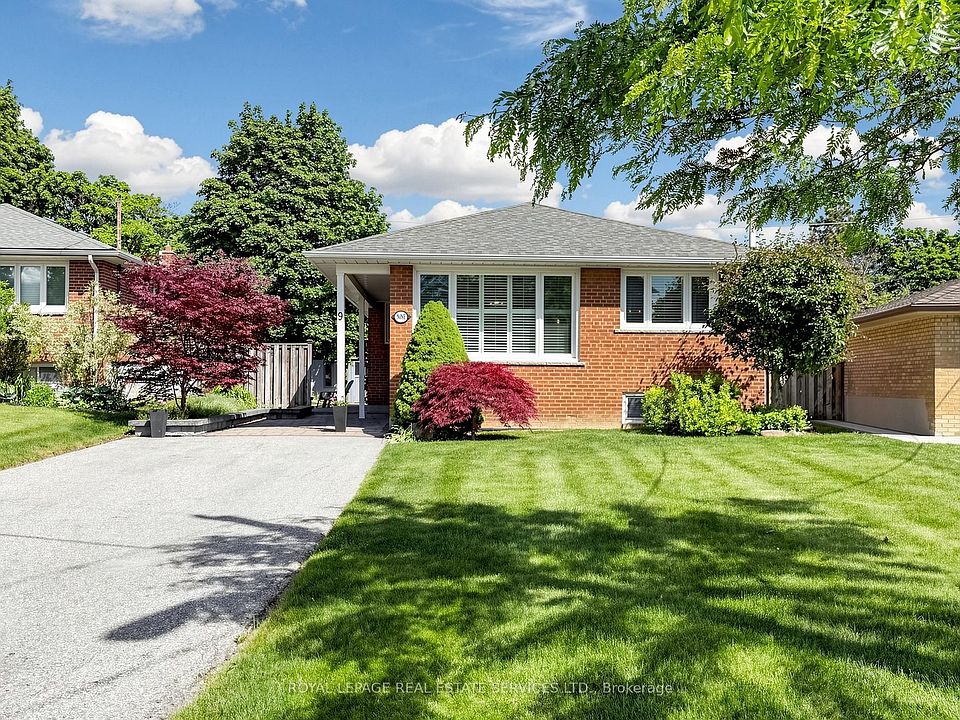 1st image of 9 Coral Cove Cres