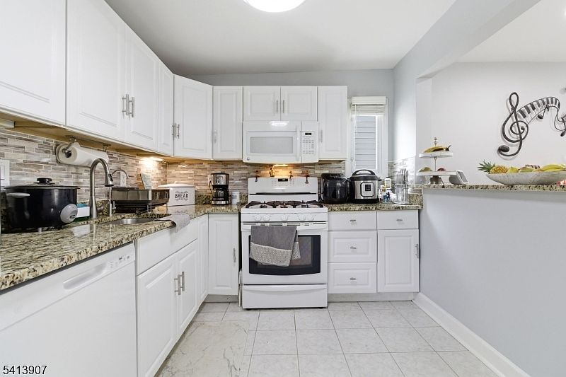 1st image of 32 Cedar Ave