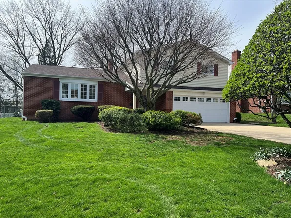 482 Dakota Dr, New Kensington, PA 15068