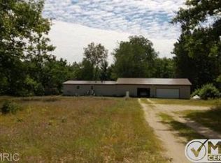 23213 Eight Mile Rd, Stanwood, MI 49346