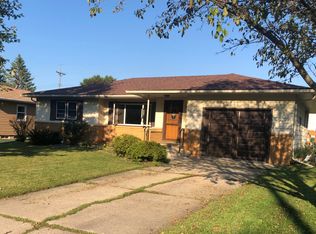 809 Minnesota Ave SE, Owatonna, MN 55060