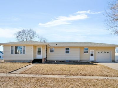 235 S Washington Ave, Fredericksburg, IA, 50630