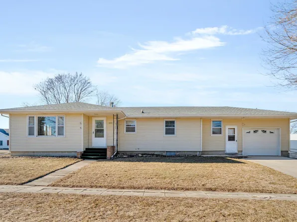 235 S Washington Ave, Fredericksburg, IA 50630