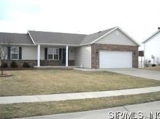 17 Oakbrooke, Troy, IL 62294