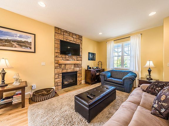 3rd image of 2966 NW Lee Ave