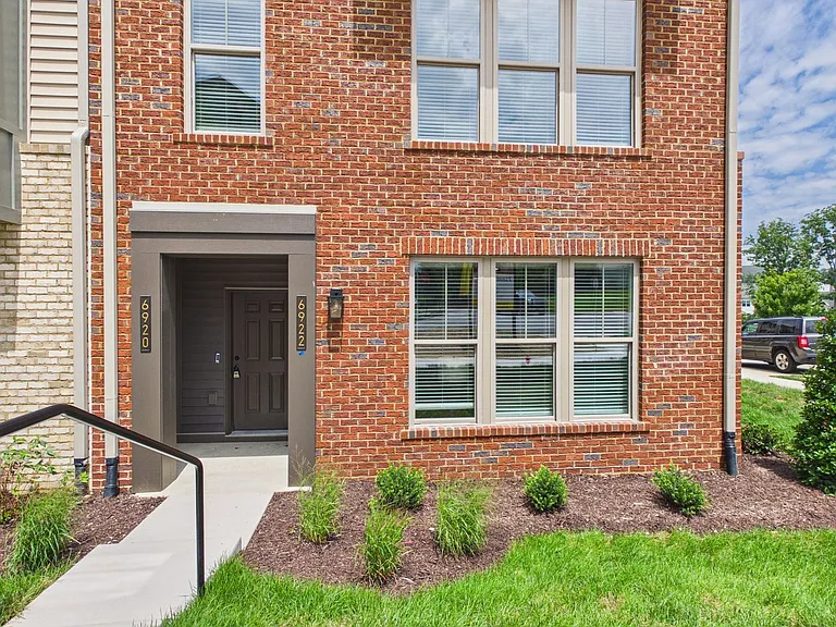 6922 Cosby Village Ter — Photo 2