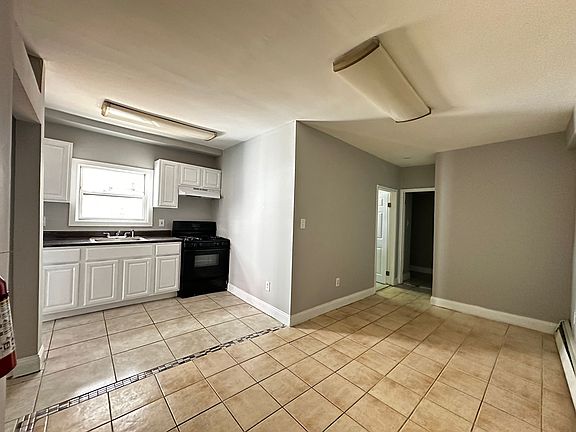 2nd image of 51 Atlantic St #1E