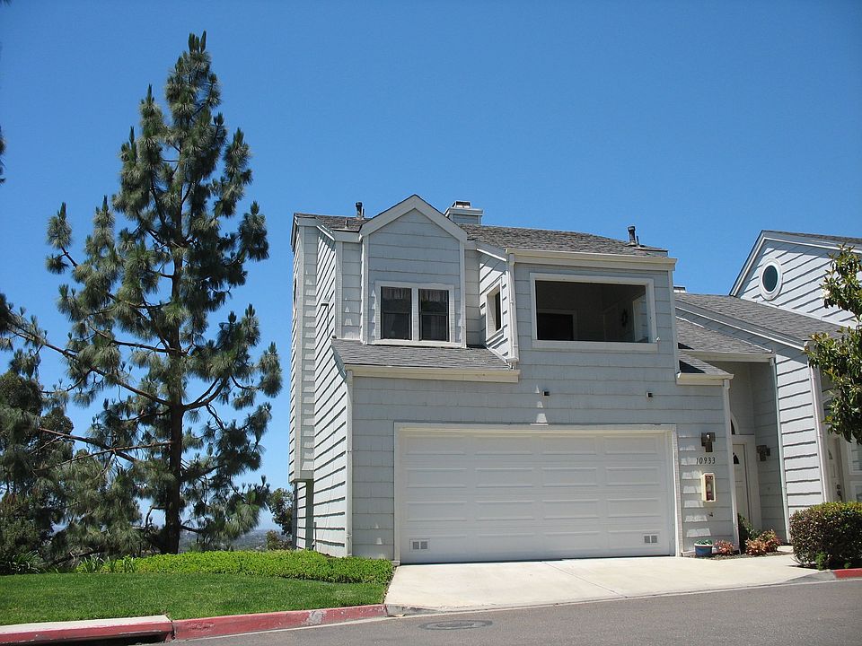 End Unit w/ Great Views