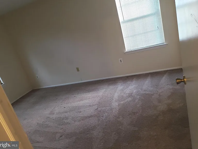 8 Joyner Ct — Photo 5