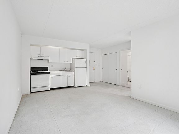 3rd image of 146 Beach 24 St #309