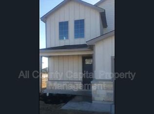 1386 Rios Bend Dr, New Braunfels, TX 78130