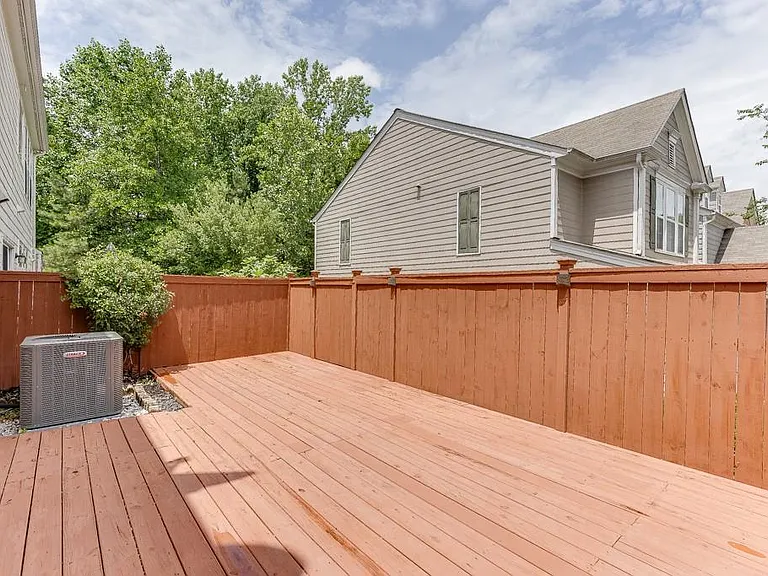 2421 Elkhorn Ter — Photo 38