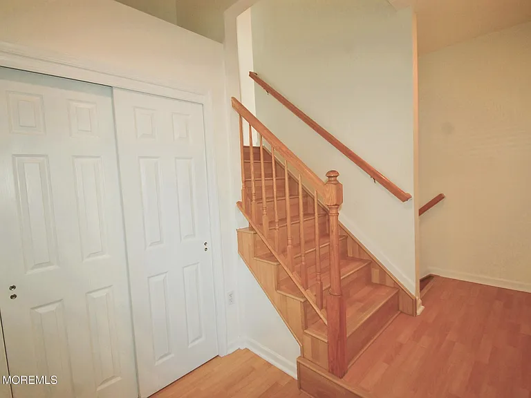 574 Beachway Ave #7 — Photo 3