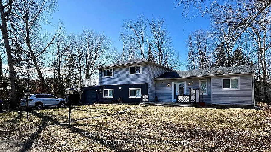 4 bed, $3,500 — Photo 1