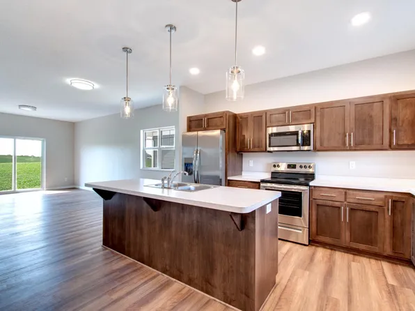 914 Wencel Ave NE, New Prague, MN 56071