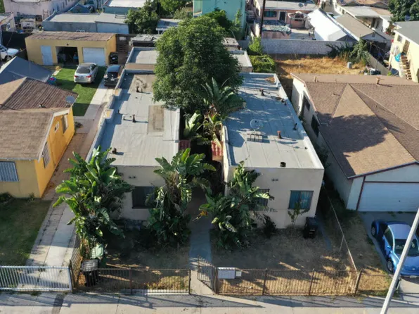 1135 E 67th St, Los Angeles, CA 90001