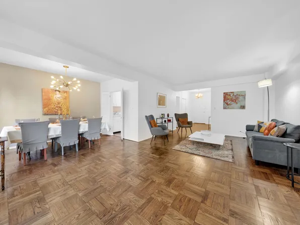 415 East 52nd Street 3AA image 9 of 9