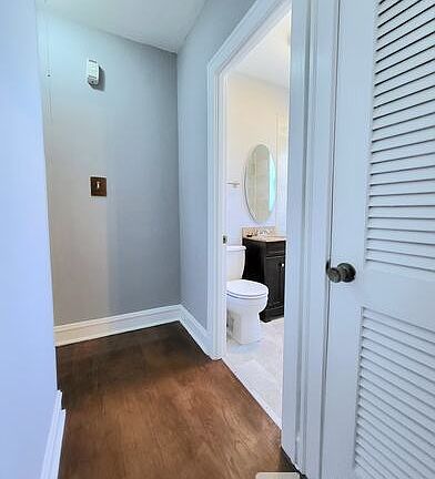 4th image of 2948 N Laramie Ave #10