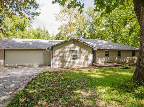 2404 S Lizzie Ln, Rocheport, MO 65279