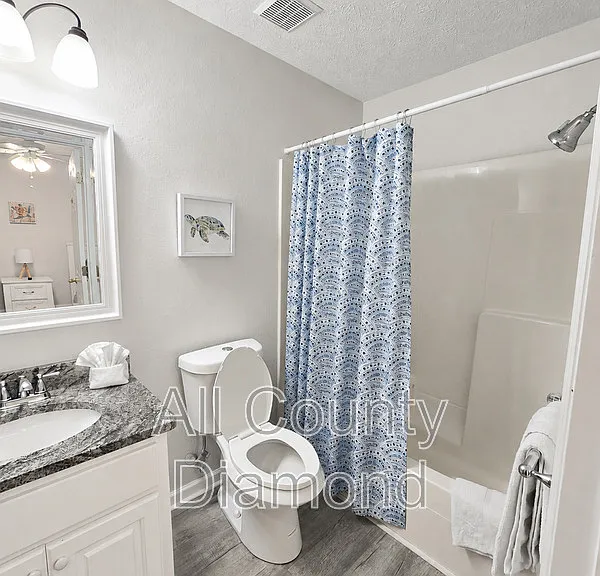 5726 Beach Dr — Photo 13