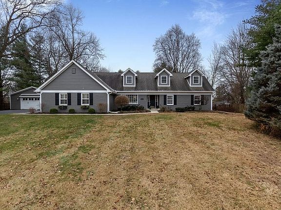 Curb appeal galore!  Beautifully maintained!