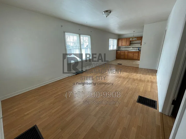1119 Jackson St — Photo 3